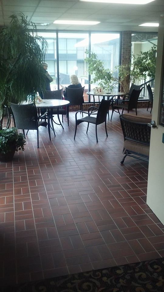 17690855_10208418877053818_1995850180_n